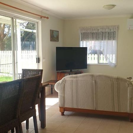 Dixiglen Farm Bed & Breakfast Dixons Creek ภายนอก รูปภาพ