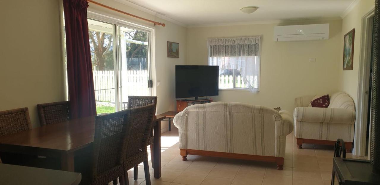 Dixiglen Farm Bed & Breakfast Dixons Creek ภายนอก รูปภาพ