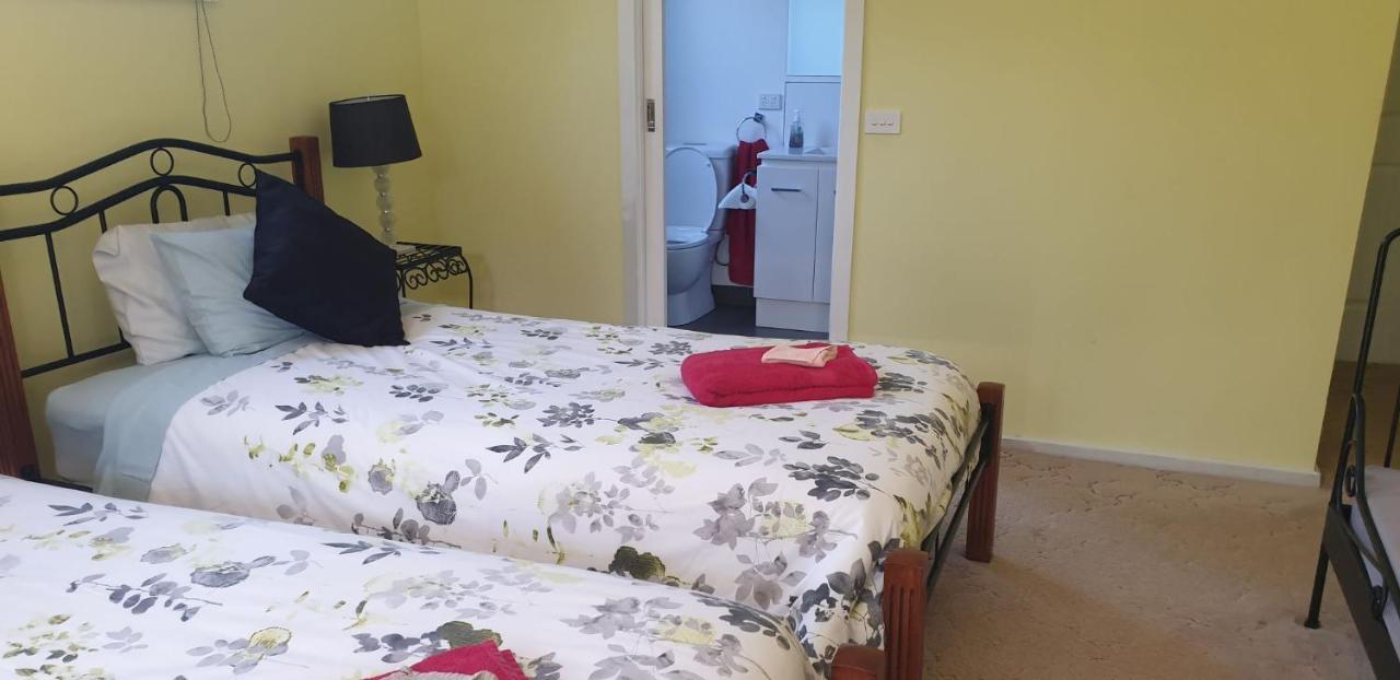 Dixiglen Farm Bed & Breakfast Dixons Creek ภายนอก รูปภาพ