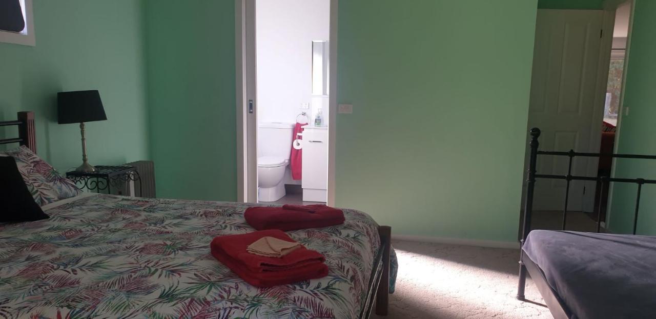 Dixiglen Farm Bed & Breakfast Dixons Creek ภายนอก รูปภาพ